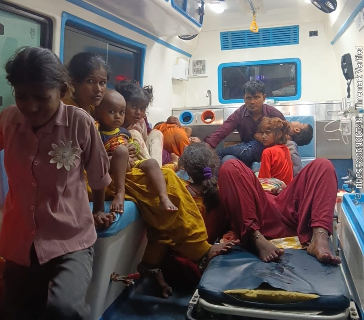 Horrific accident on KMP Expressway: 3 members of the same family killed, 20 injured.