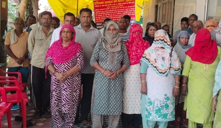Paid tribute to the sanitation workers of Karnal and Kurukshetra by observing silence