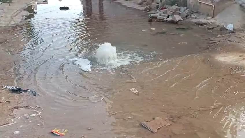 Drinking water line connections broke due to high pressure, thousands of liters of water flowed into the drains