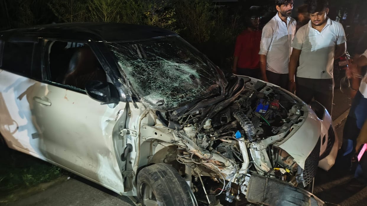 Two injured in collision between car and tempo on Meerut-Baghpat Highway.