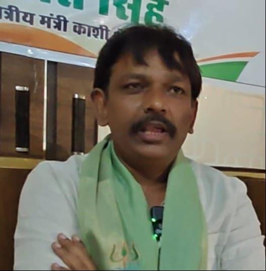 मीडिया से बातचीत करते भाजपा काशी क्षेत्र के क्षेत्रीय मंत्री अजीत सिंह। सोशल मीडिया