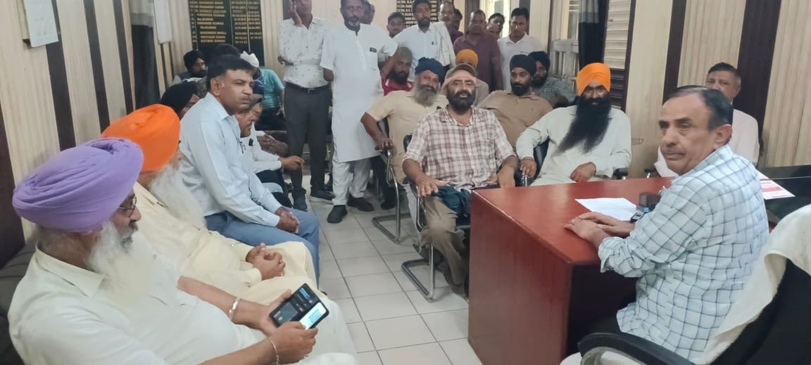Rice mill owners purchasing paddy without bidding; farmers resentful.