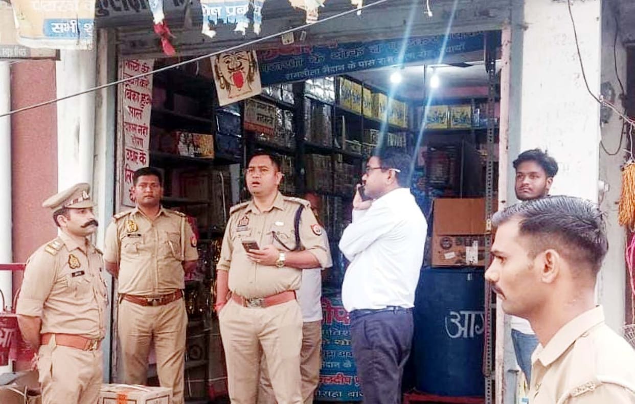 Firecracker shops sealed in Puwayan and Banda.