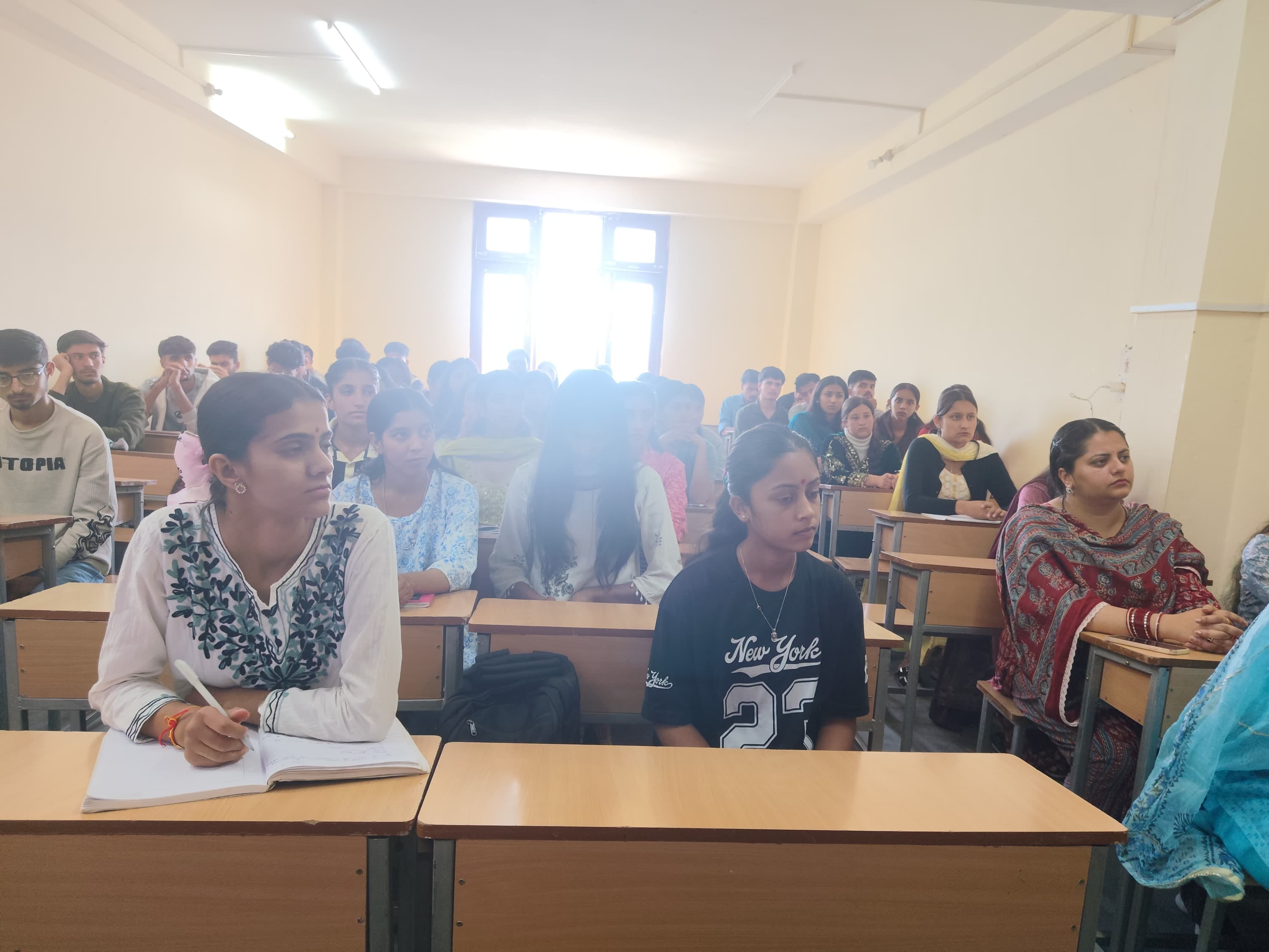 राजकीय महाविद्यालय चौपाल में कानूनी साक्षरता एवं नि:शुल्क विधिक सहायता पर जागरूकता कार्यक्रम मे