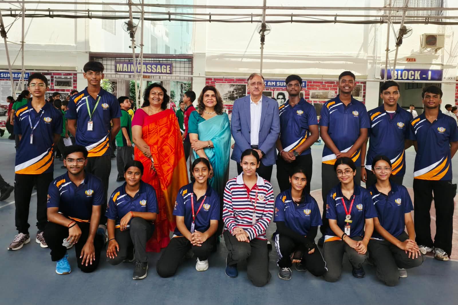 राष्ट्रीय रिंग टेनिस के लिए चयनित यूपी टीम में शामिल वाराणसी के खिलाड़ी। स्वयं