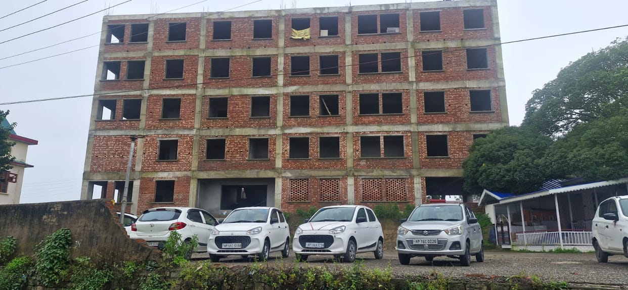 court building in sarnha
