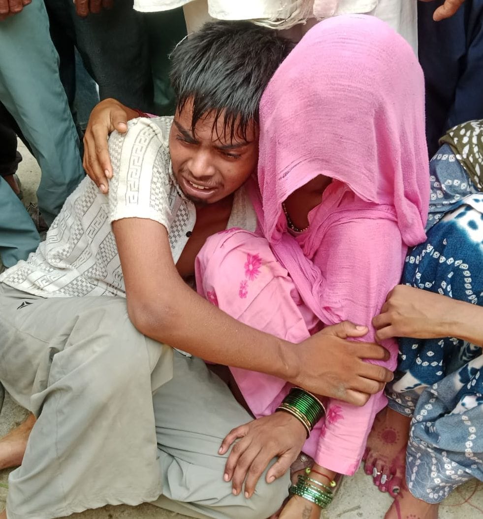 A couple from Dharera village was cremated together.