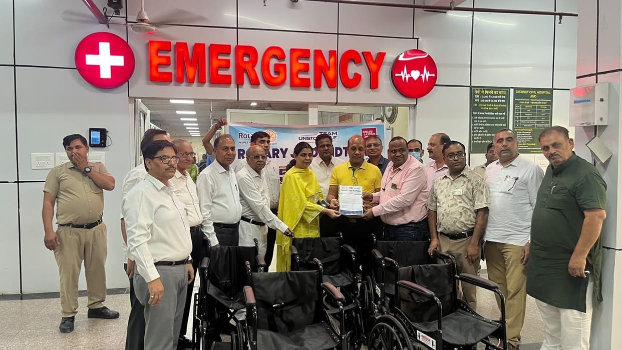 The organization donated five wheelchairs to the Civil Hospital