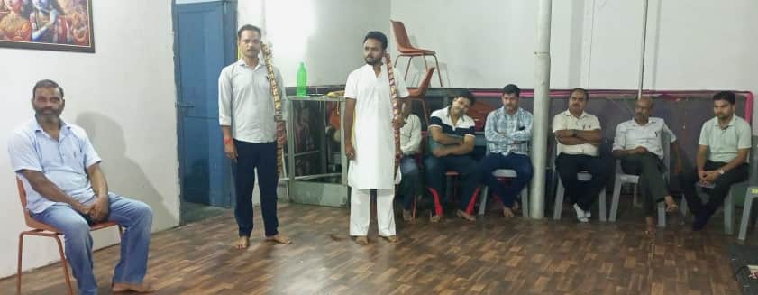 The Secretary took stock of the preparations for the Ramlila performance.