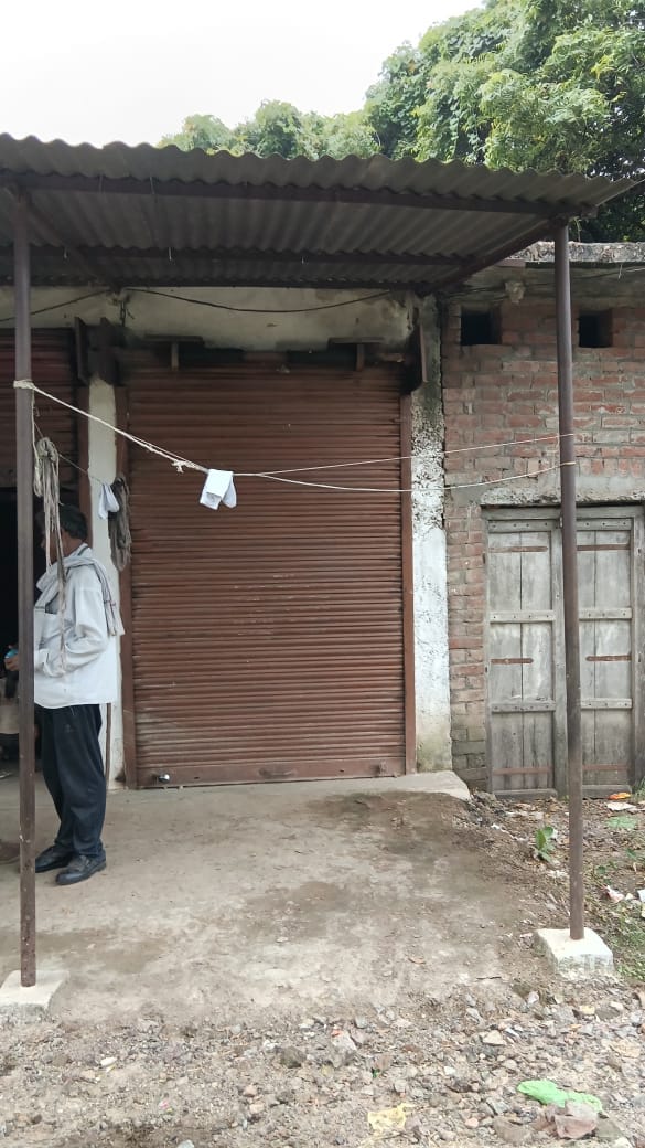 STF raids Tedha in Banda codeine-laced syrup case.