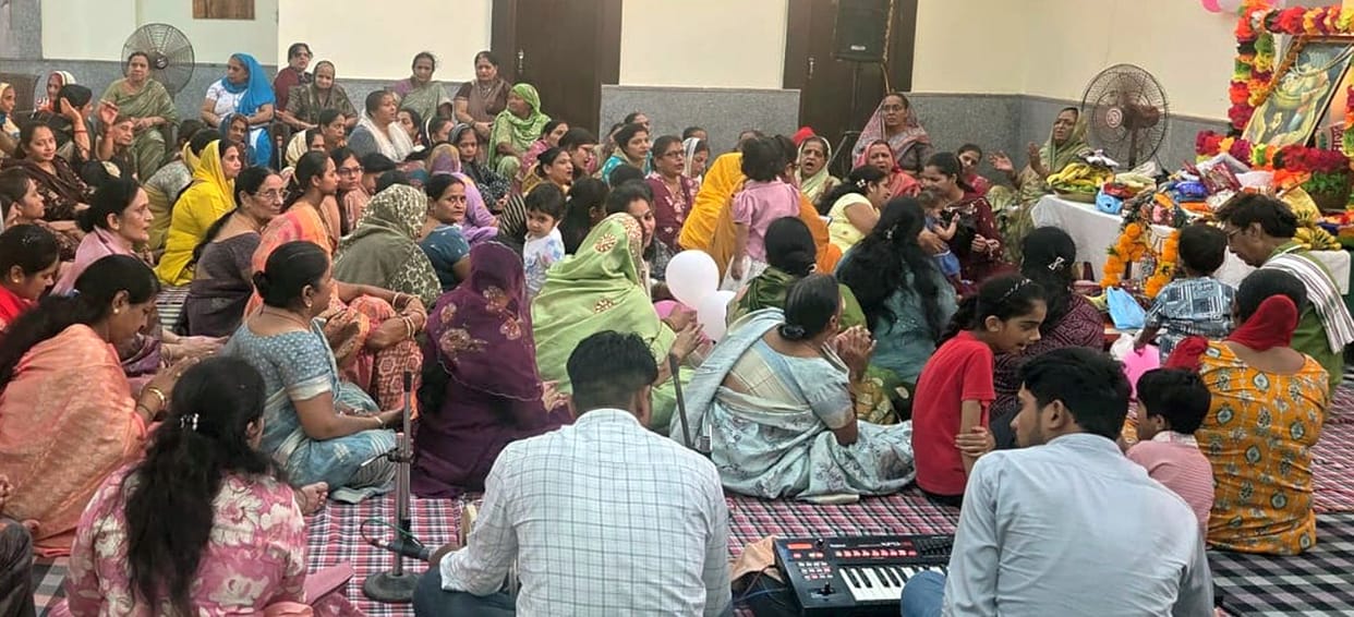 Devotees swayed to the music at the Shri Krishna Chhathi Mahotsav