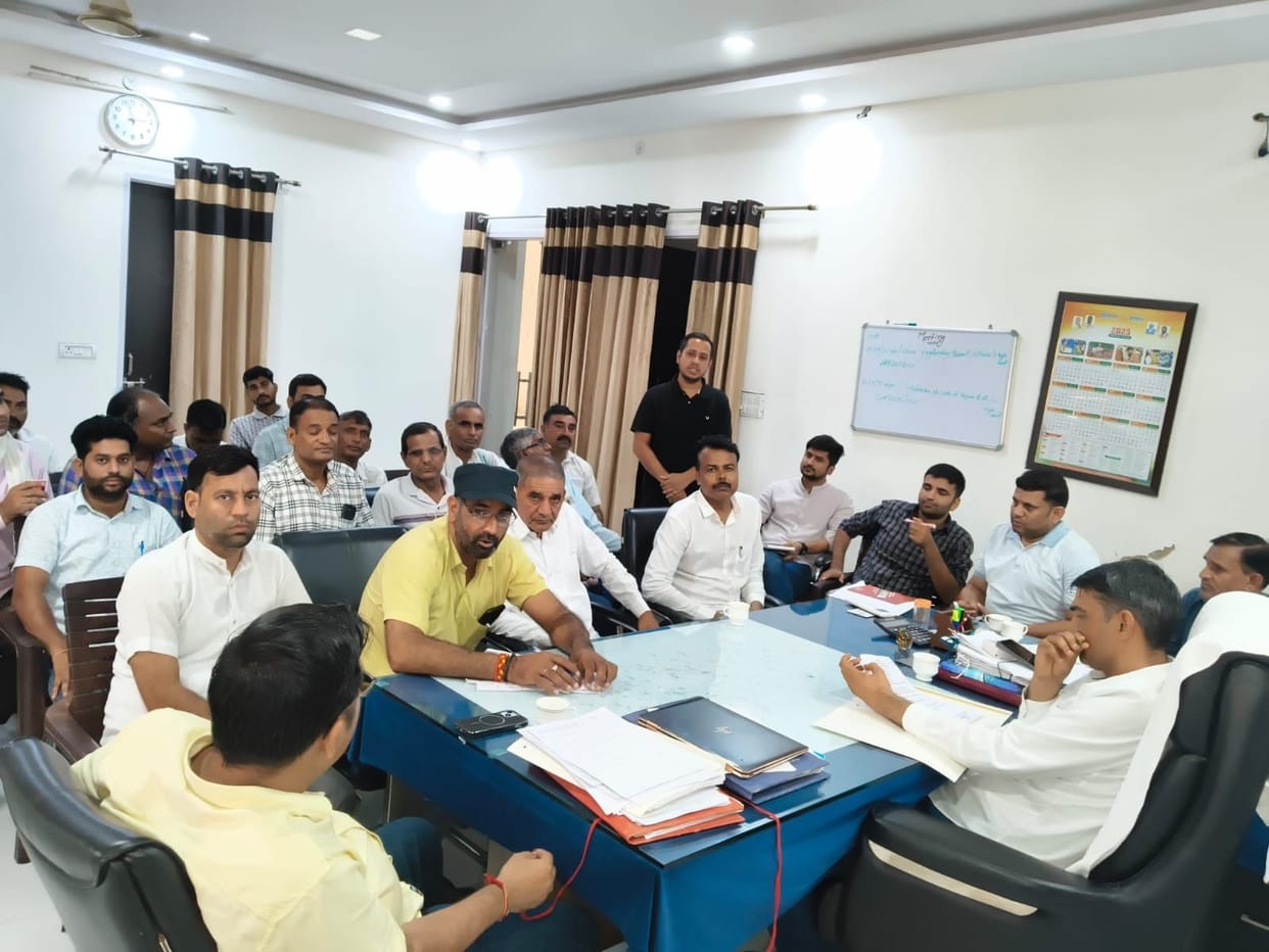 Deliberations on employees' issues; blood donation camp to be held on October 5.