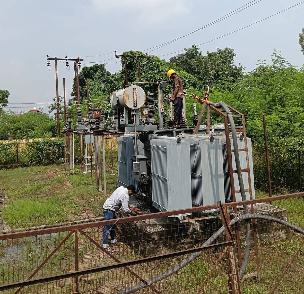 Power out for eight hours; consumers left in distress.