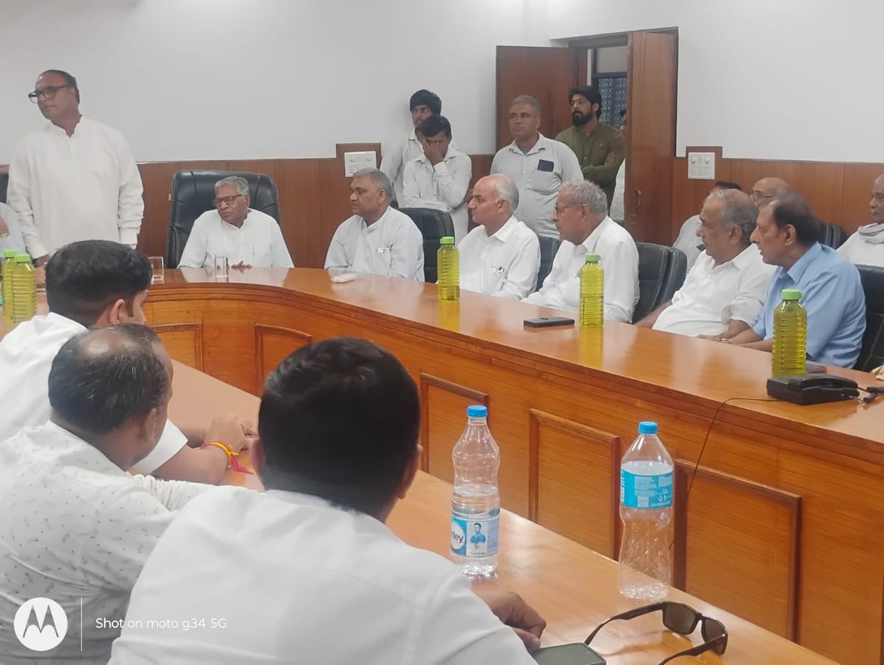 Discussed preparations for the Congress program.
