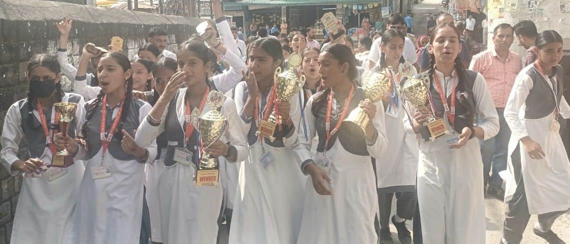 Players rejoice with trophies, echoes of daughters' victories
