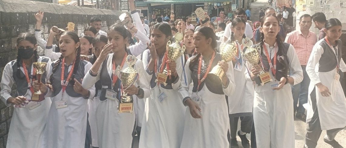 Players rejoice with trophies, echoes of daughters' victories