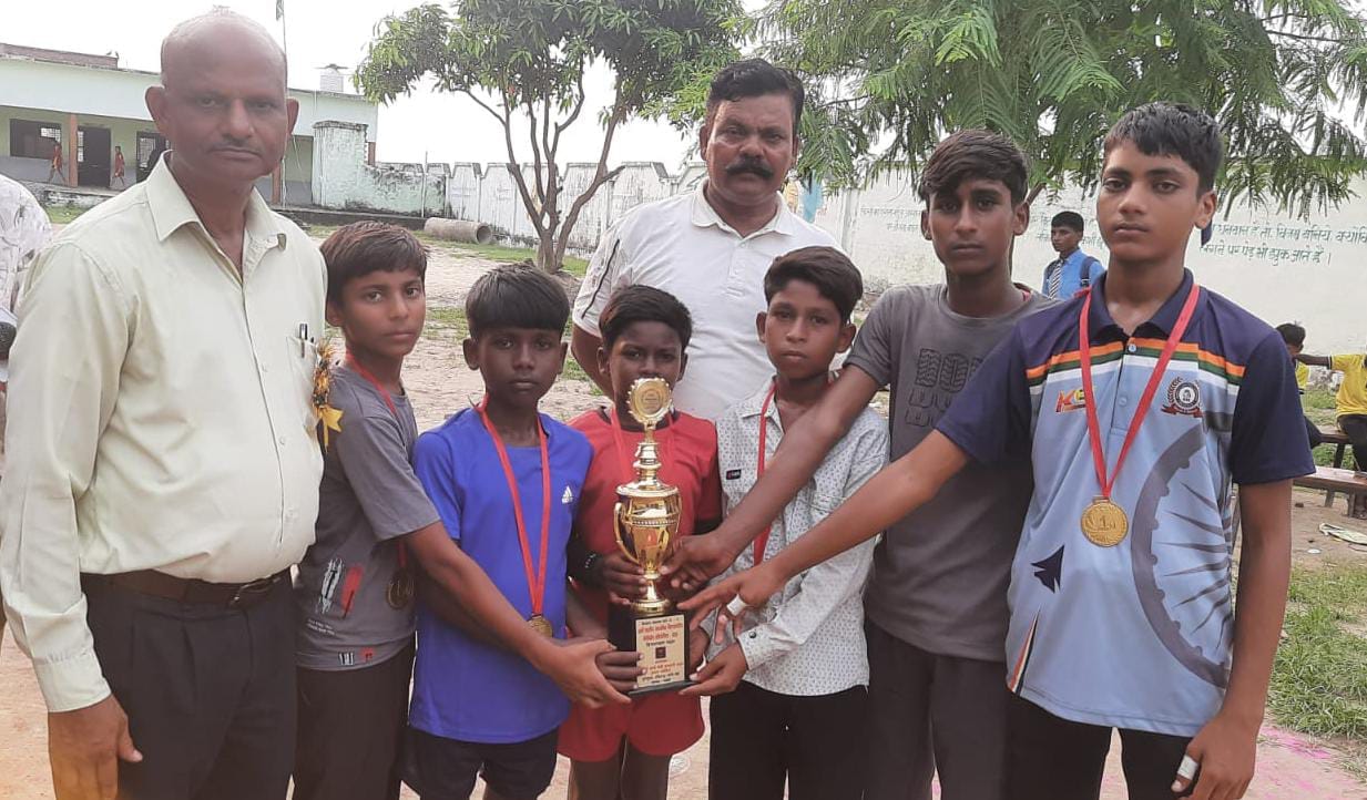 Mirzapur emerges as overall champion in divisional volleyball.