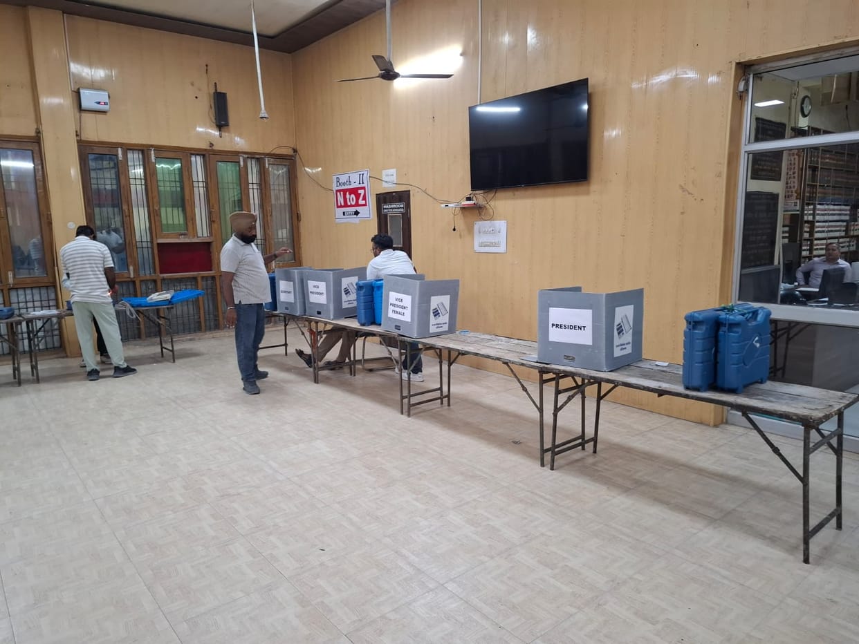 Today the control of the Bar Association will be decided, six contenders for the presidency, 1564 lawyers will decide the fate of the candidates