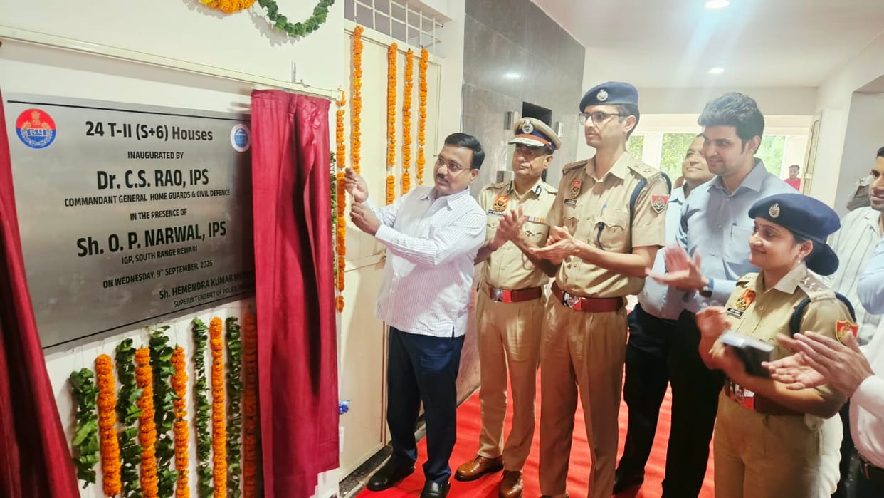 Inauguration of multi-storey residential towers and Gazetted Officers' residences for police personnel at the Police Lines.
