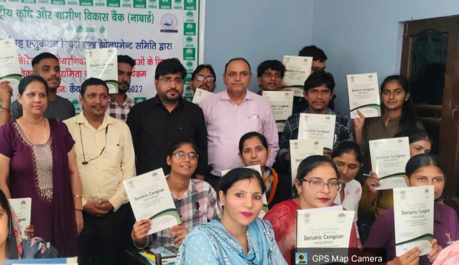 Study materials distributed to 30 participants undergoing training in elderly care.