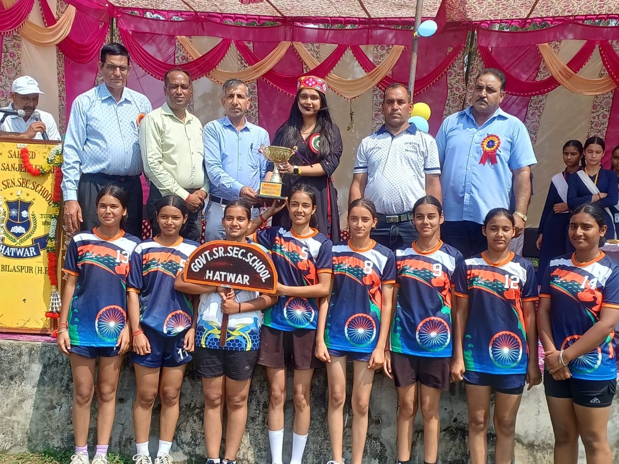 Dangar School emerged as the winner in volleyball and badminton.