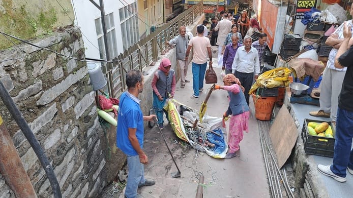 Cleanliness drive conducted in Ward No. 4 of Rampur