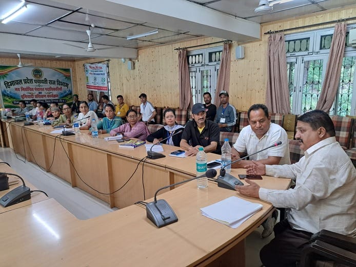 Elected representatives familiarized themselves with the functioning of the Panchayat