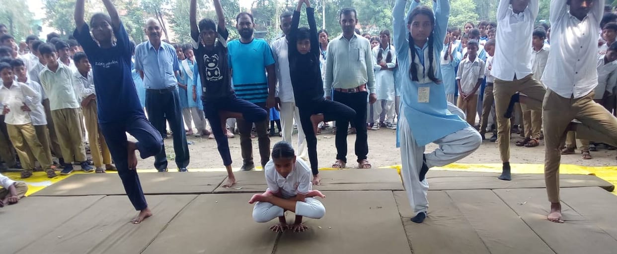 Students demonstrated their skills in martial arts and yoga, winning several medals