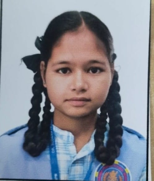Roshni secured first place at the divisional level in the science seminar.
