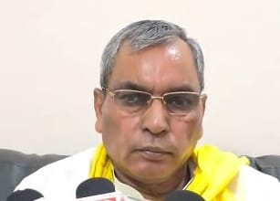 Akhilesh has no vision; spreading confusion is the SP's only job: Rajbhar.
