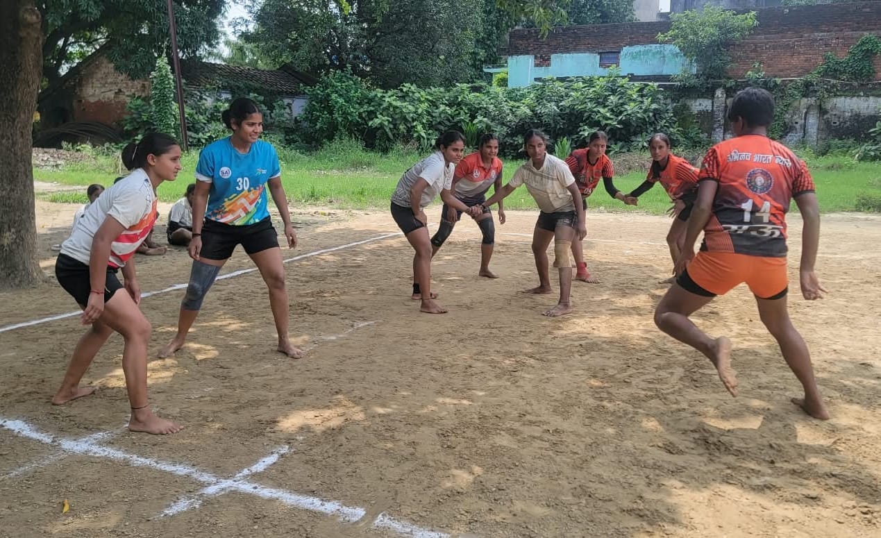 सुखदेव पहलवान स्टेडियम में कबड्डी खेलतीं खिलाड़ी। स्रोत-खेल विभाग