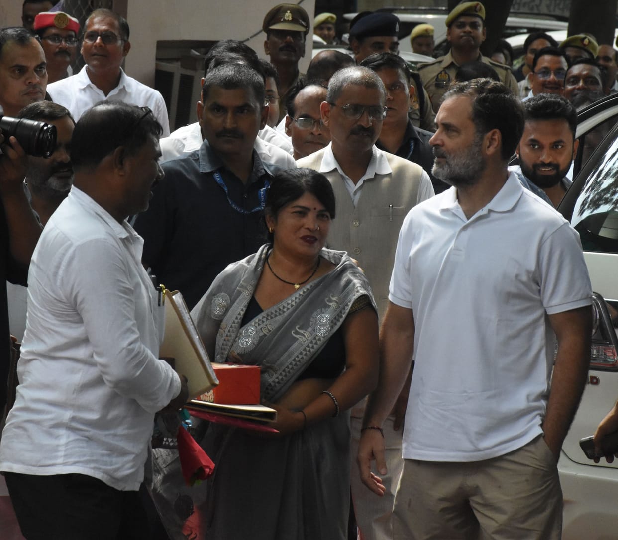 Rahul questions MP fund projects, seeks report