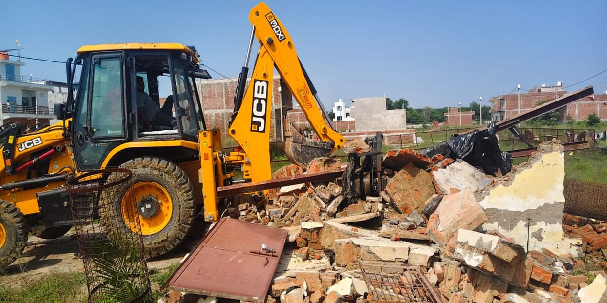 Bulldozer razes illegal colony spread over 15,000 square meters.
