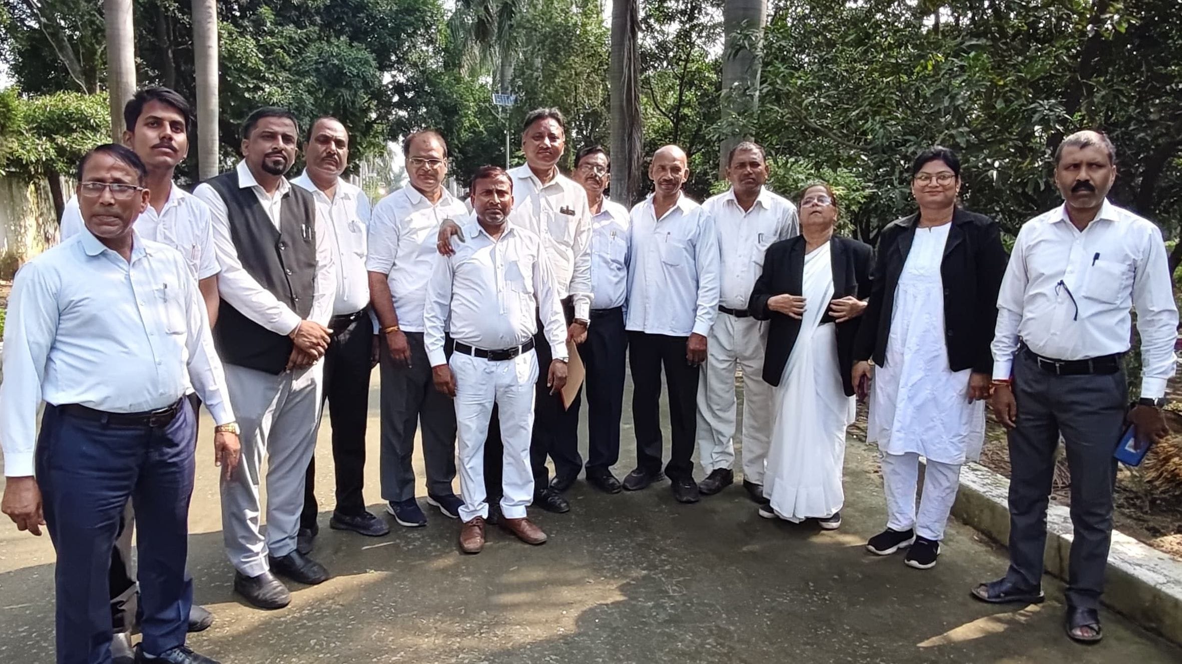 यबरेली में बुधवार को कलेक्ट्रेट सभागार में आयोजित जिला विकास समन्वय एवं अनुश्रवण समिति की बैठक 