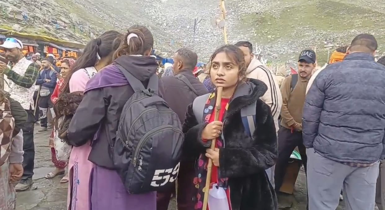 Chamba echoes with chants; 120 pilgrims now head towards Kailash.