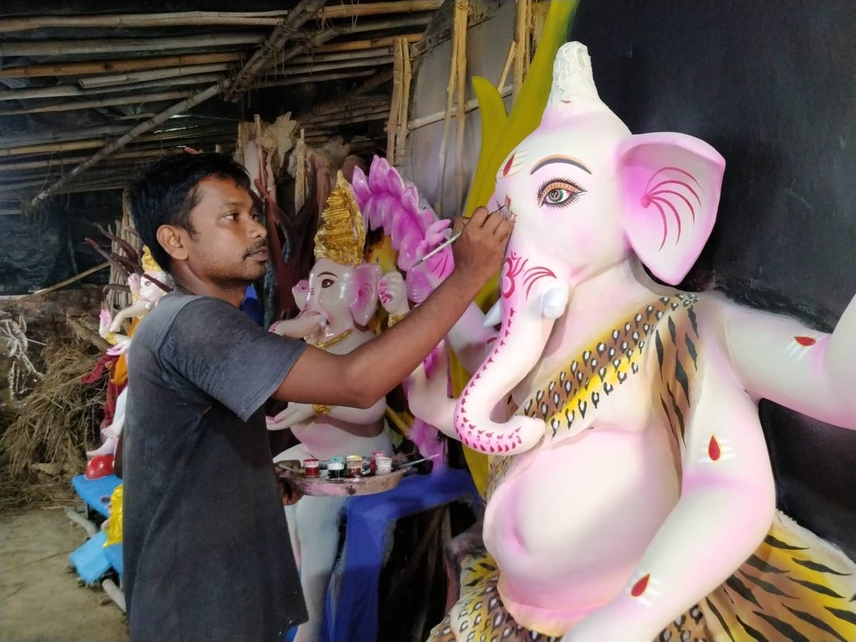 Ganpati Bappa ready to be installed in the puja pandals