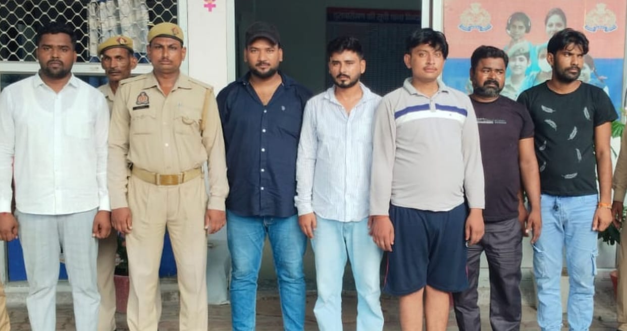Six arrested for holding tower worker hostage over network issues