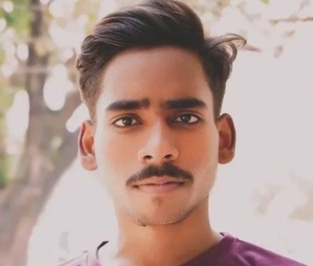 फोटो कैप्शन: मांडा ट्रेन हादसे में मृतक आशु की फाइल फोटो।