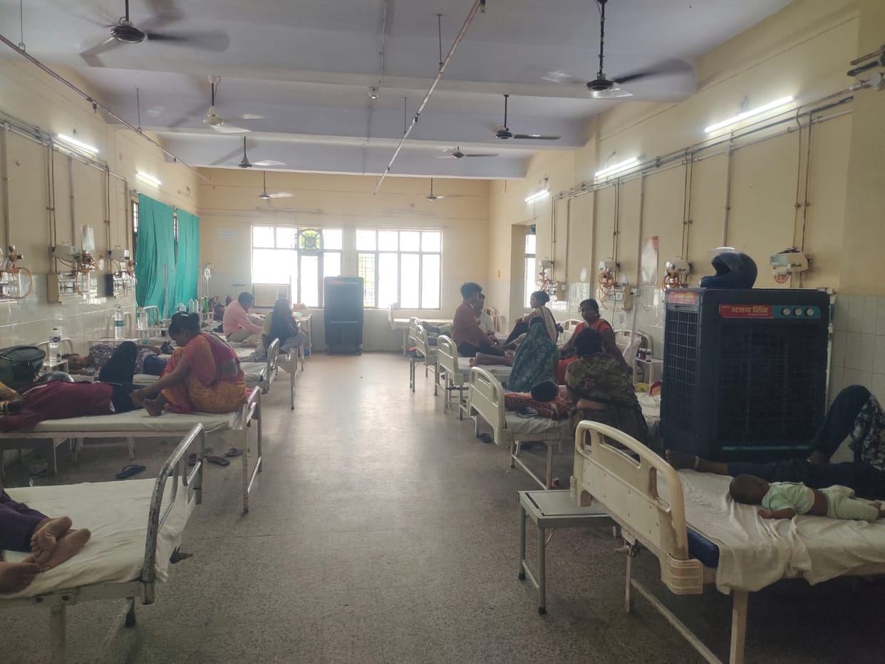 A surge of patients suffering from vomiting and diarrhea has filled the children's ward.