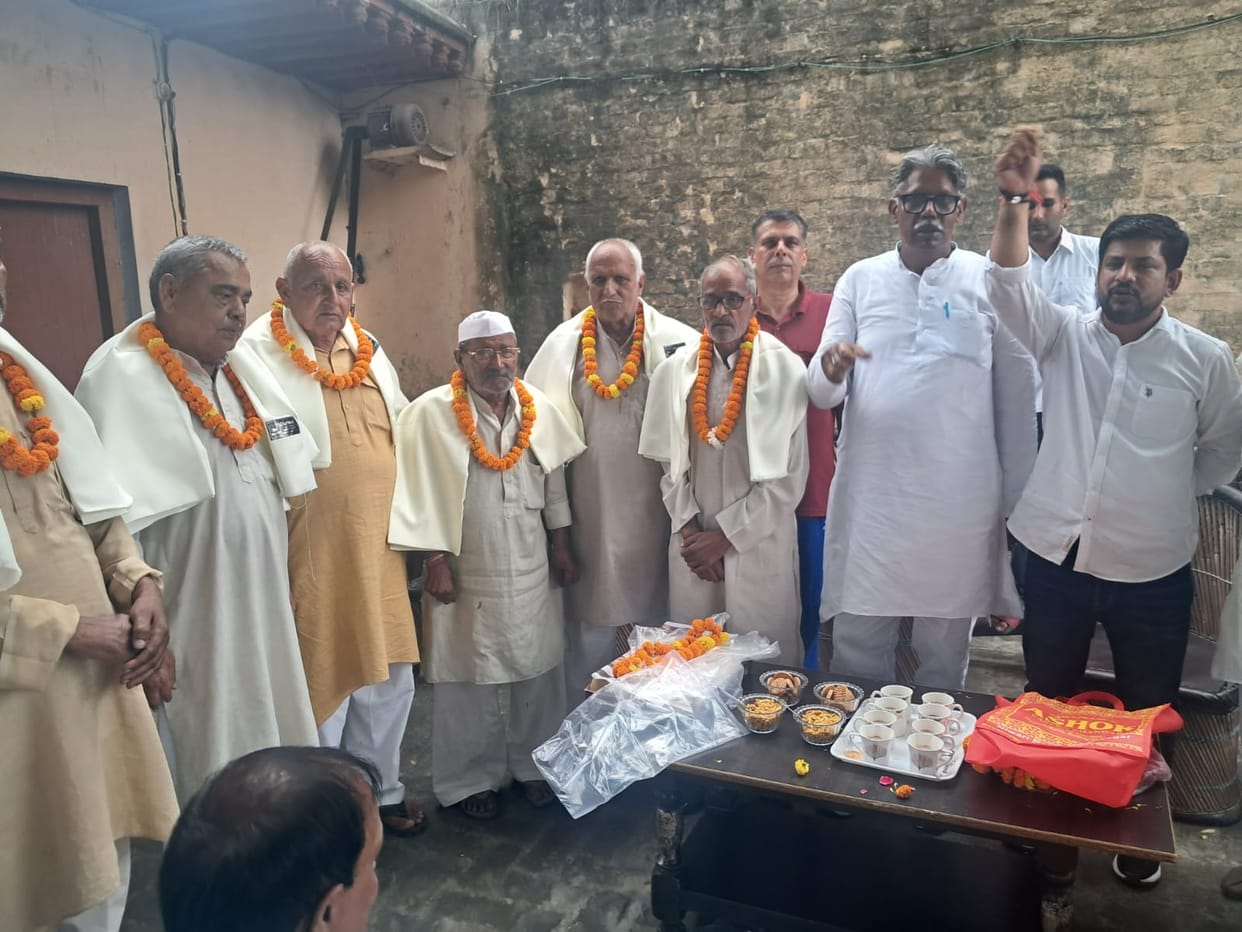 RLD workers were felicitated on the foundation day.