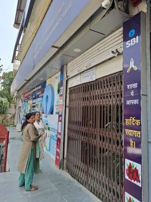 Customers arrived at the bank but returned empty-handed due to the strike.