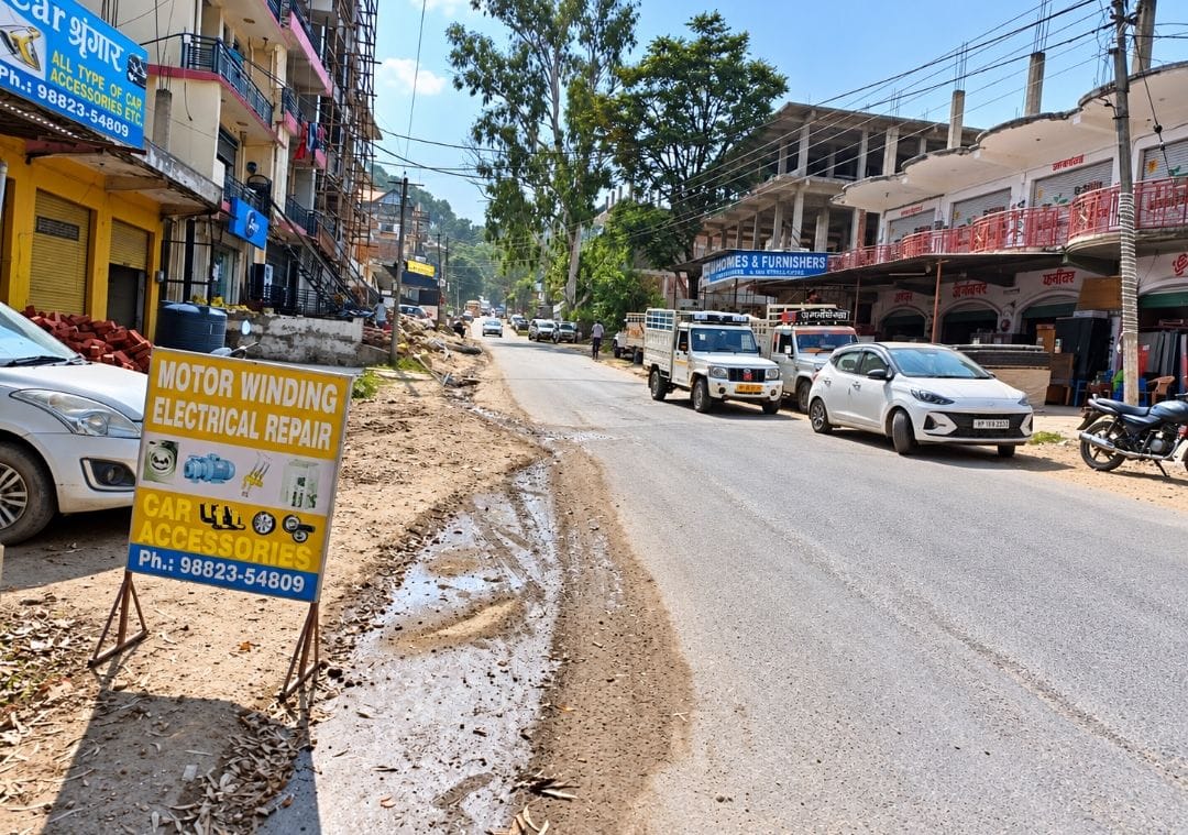 Preparations underway for road widening from the petrol pump to Kothi Chowk

Encroachments to be removed; action to be taken against illegal structures over drains as well.
