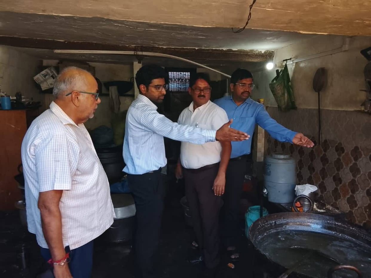 Insects found in container; samples taken of Rasgulla and Boondi.