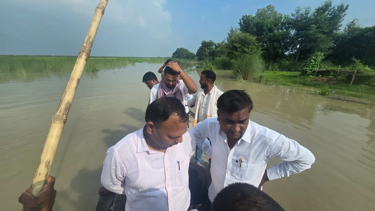 The Madhuban Tehsildar inspected flood-affected areas and arranged for boats.