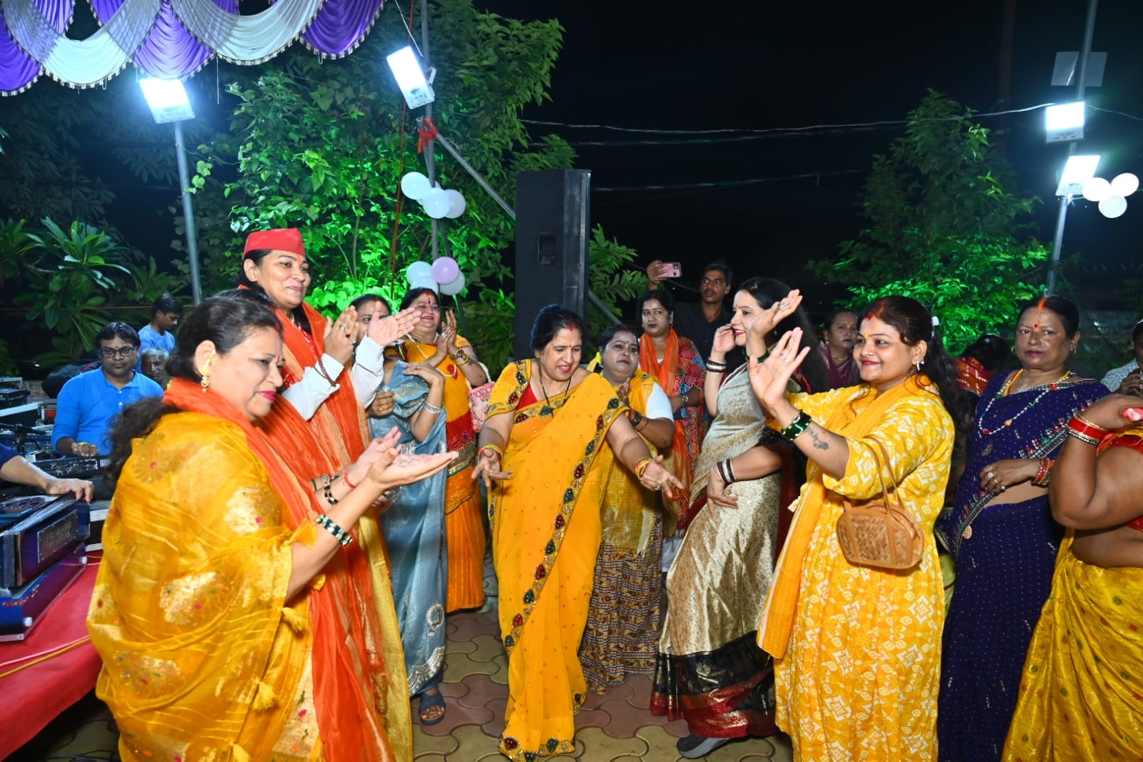 नमो घाट पर गोवर्धन पूजा समिति की ओर से आयोजित श्रीकृष्ण जनमाष्टमी के उपलक्ष्य में  हुए छठी महोत