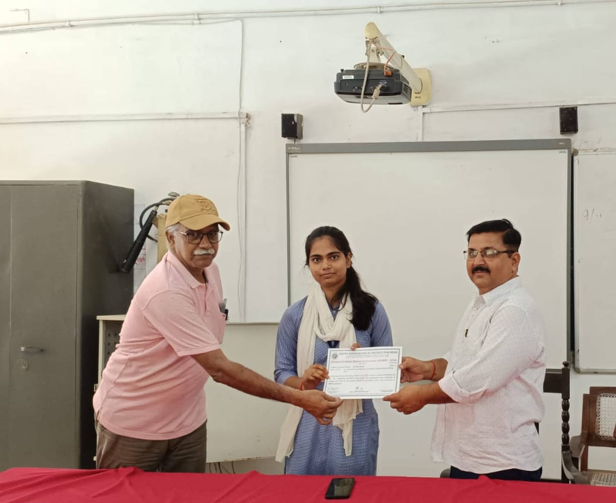 Seven students successful in the National Graduate Physics Examination