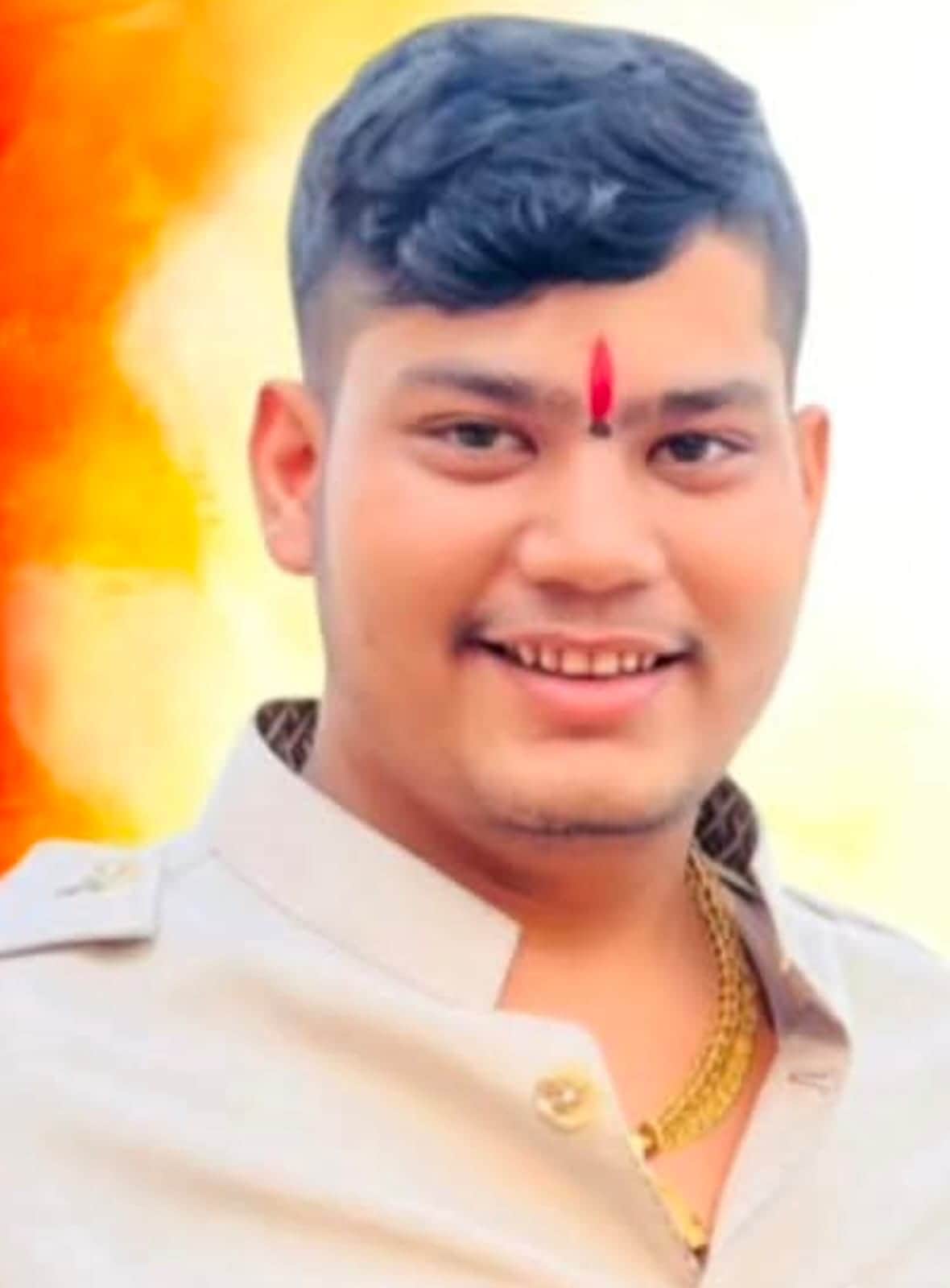 Allegation of firing at the car of the Rashtriya Sanatan Sena's state president; bullet hit the gate.