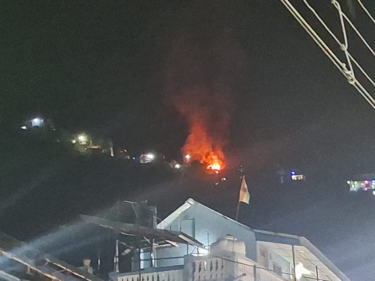 Fire breaks out on the roof of a three-storey house; loss of three lakh rupees.