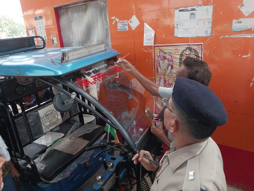 Only drivers with a clean record will drive e-rickshaws.