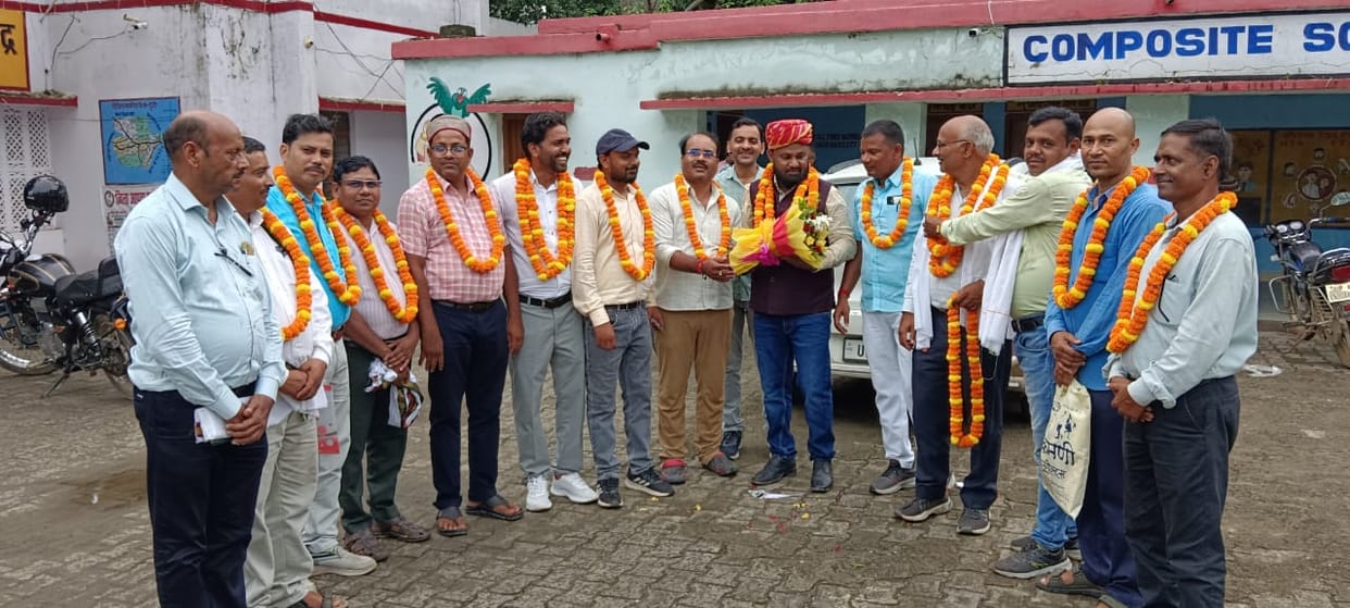 Anil Yadav becomes President and Pawan Kumar becomes General Secretary of the Teachers' Association.